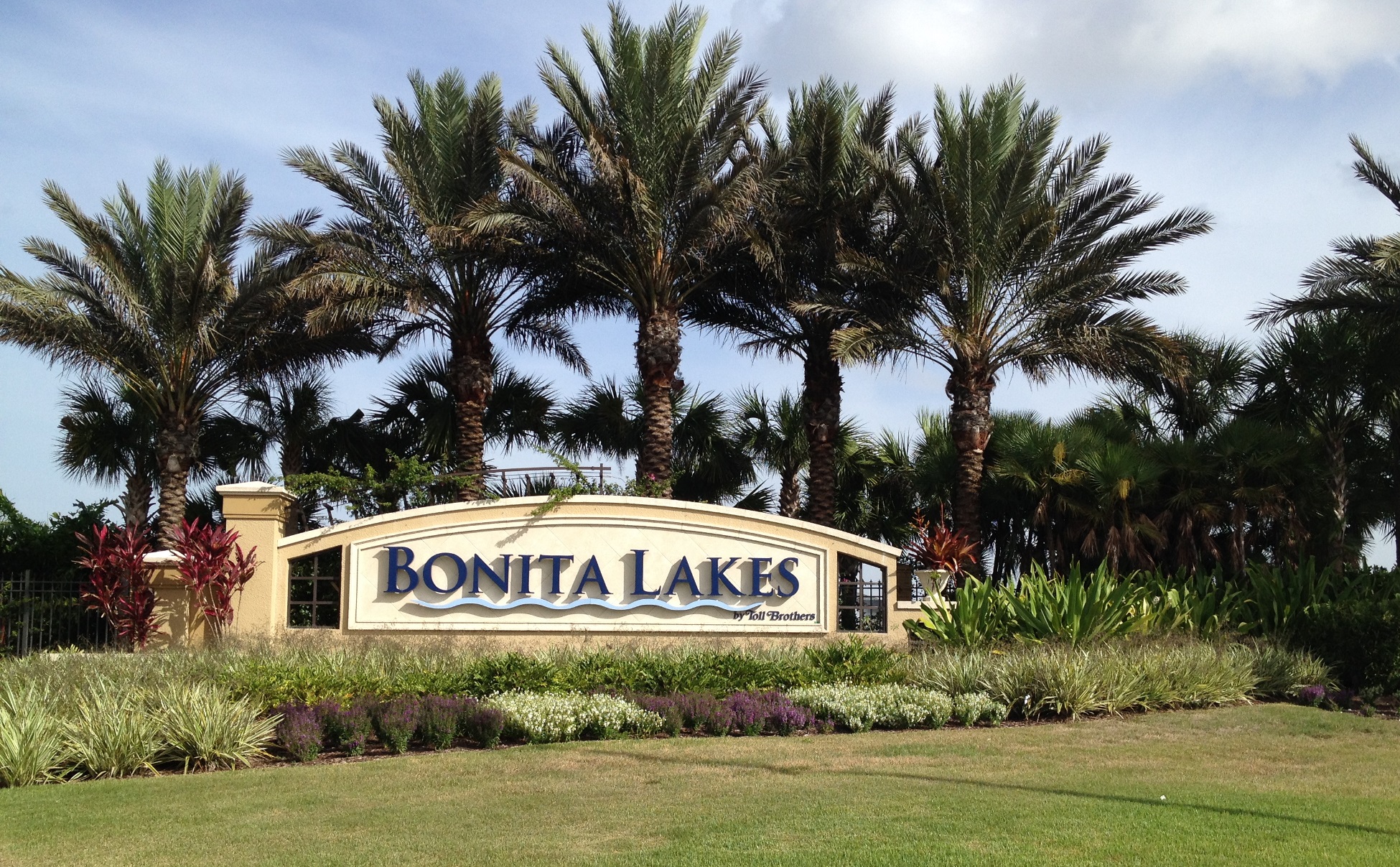 Bonita Lakes HOA > Home